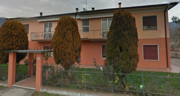 - e-portfolio lavori 211 2013: sigillatura falso telaio e telai nuovi serramenti, sigillatura travi passanti tetto in legno, sigillatura perline nodo tetto muratura Brendola VICENZA Gradi Giorno 2495 Zona Climatica E