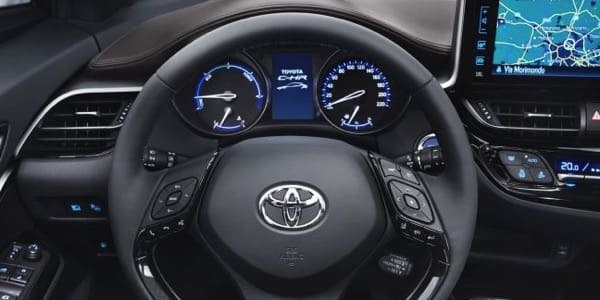 auto-benzina-prima-hybrid-toyota-ch-r-18-2wd-05